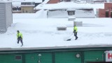 Takskottning på Åhléns i Örnsköldsvik Takskottning